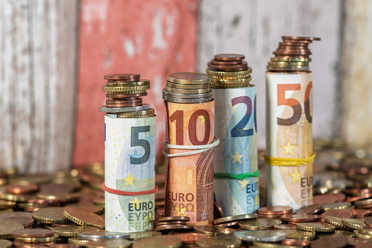 Tabella con i nuovi importi delle pensioni 2025 e aggiornamenti relativi.